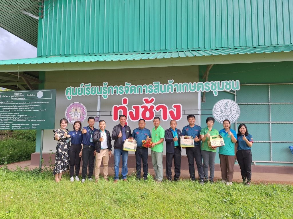 กษตรอำเภอทุ่งช้าง ร่วมต้อนรับ ผู้อำนวยการสำนักงานส่งเสริมและพัฒนาการเกษตรที่ ๖ จังหวัดเชียงใหม่ และคณะ