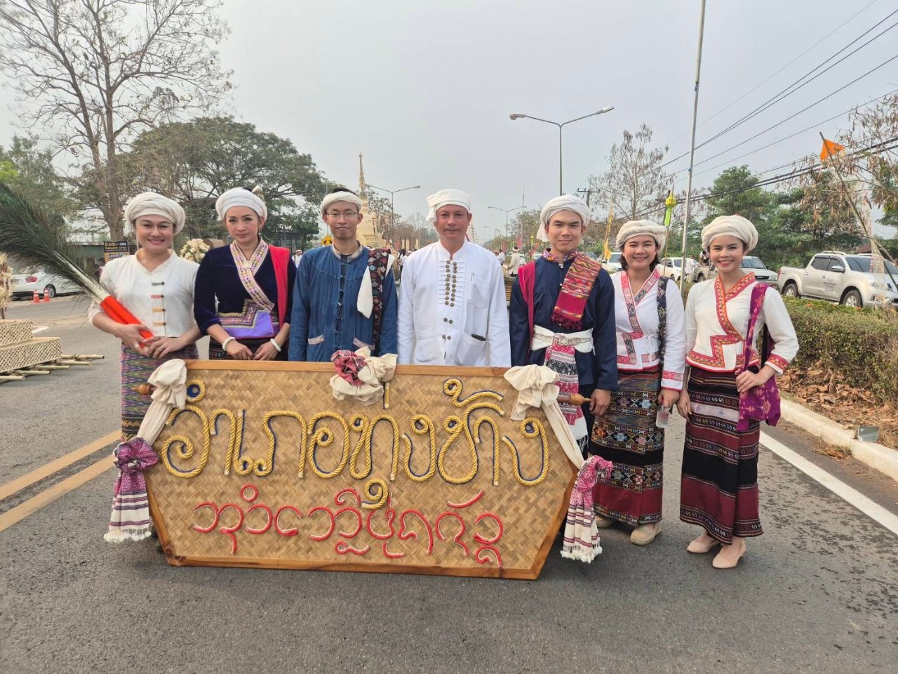 สำนักงานเกษตรอำเภอทุ่งช้าง ร่วมขบวนแห่ครัวตานงานประเพณีหกเป็งนมัสการพระมหาธาตุเจ้าภูเพียงแช่แห้ง ประจำปี 2567