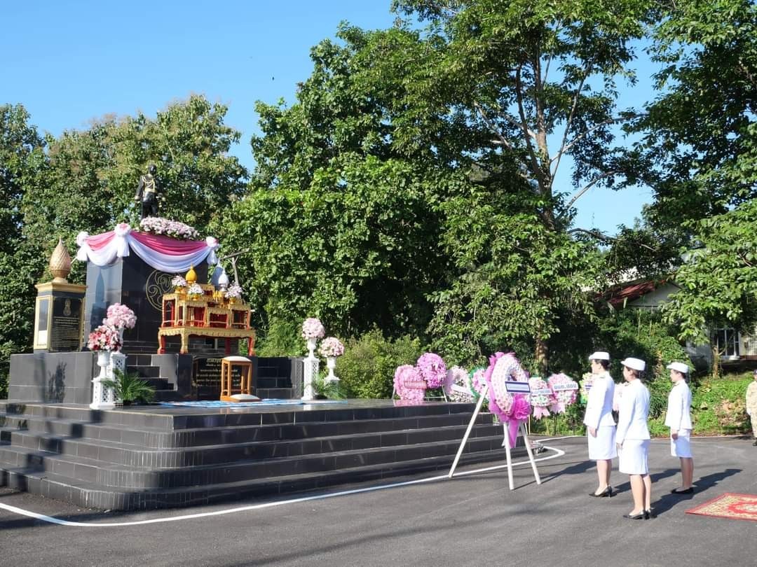 สำนักงานเกษตรอำเภอทุ่งช้าง ร่วมพิธีวางพวงมาลา เนื่องในวันปิยมหาราช 23 ตุลาคม 2567